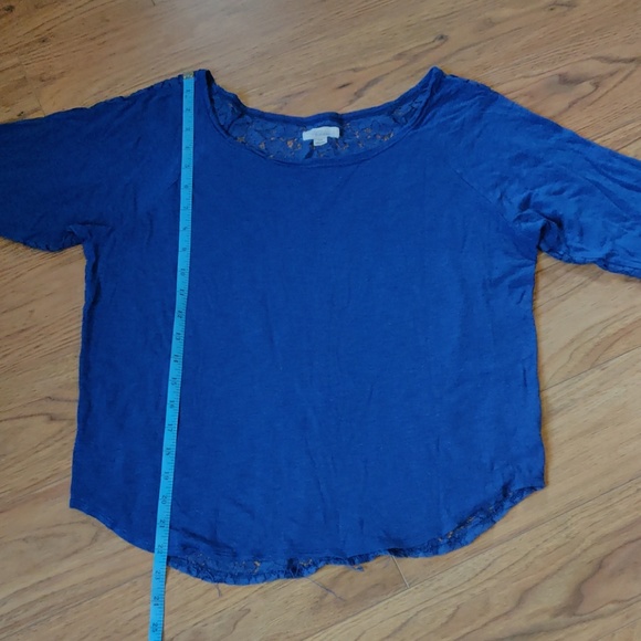 GUC Royal blue lace back shirt - Picture 3 of 4